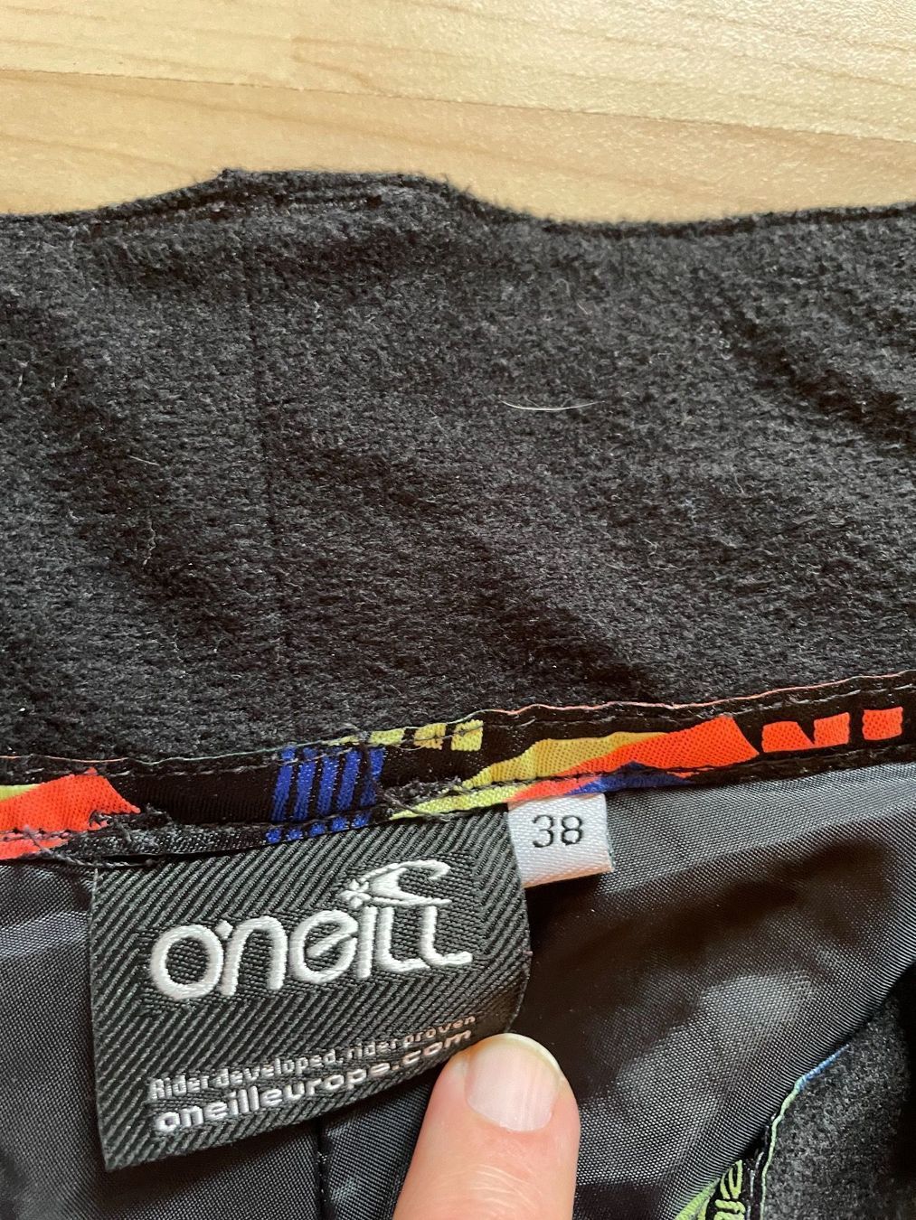 Completi & Tailleur: Ski / Snowboard Jacke mit Hose ONeill – Usato da Luzern venduto da joliii 4