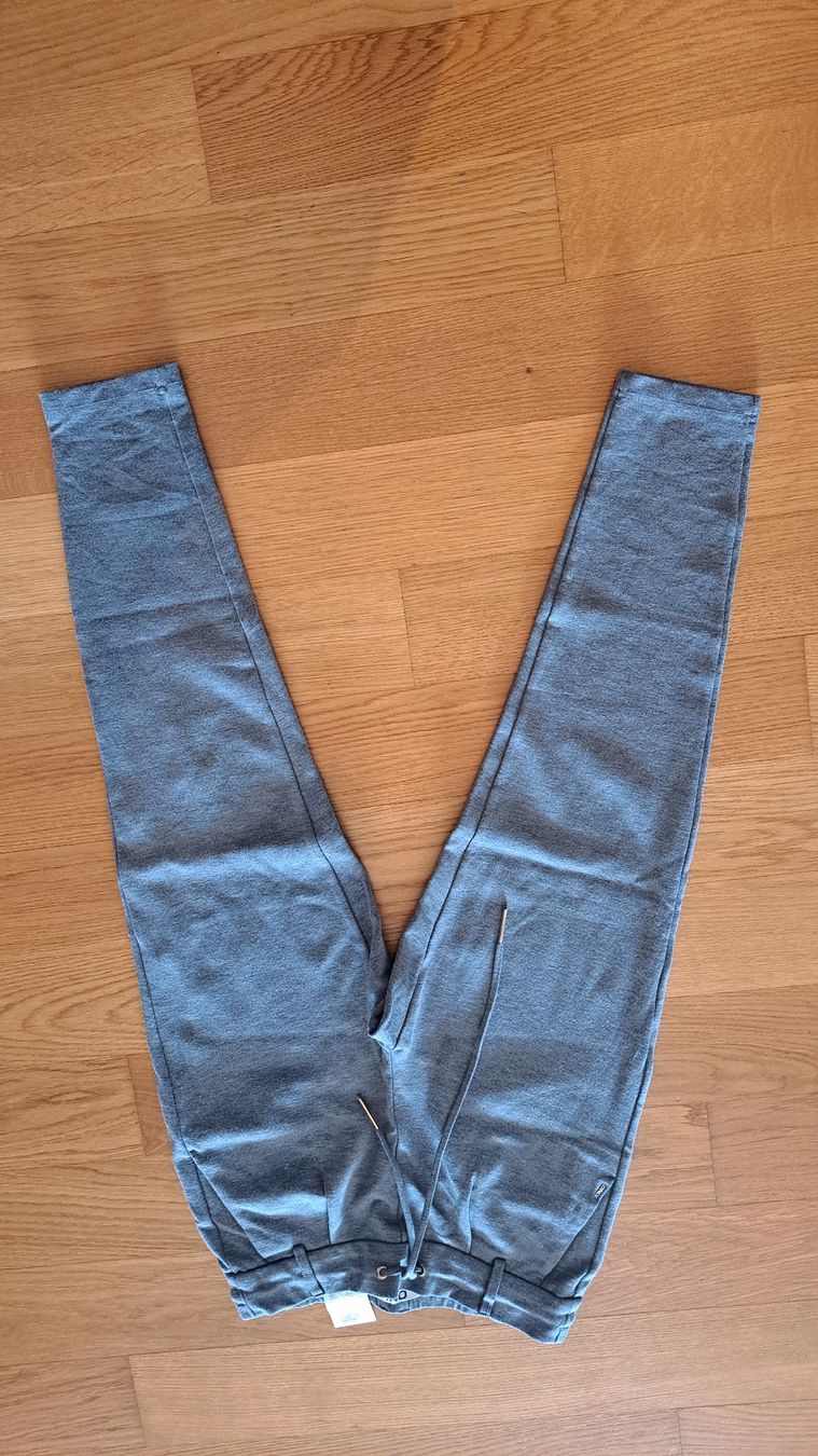 Only Hosen: Only Stoffhose Grau – Gebraucht aus Seengen von ja6_65wp 1
