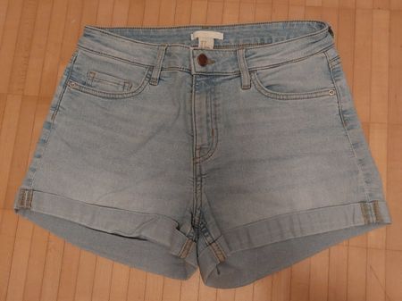 H&M Jeans Shorts Gr. 36 Sommer Damen hellblau