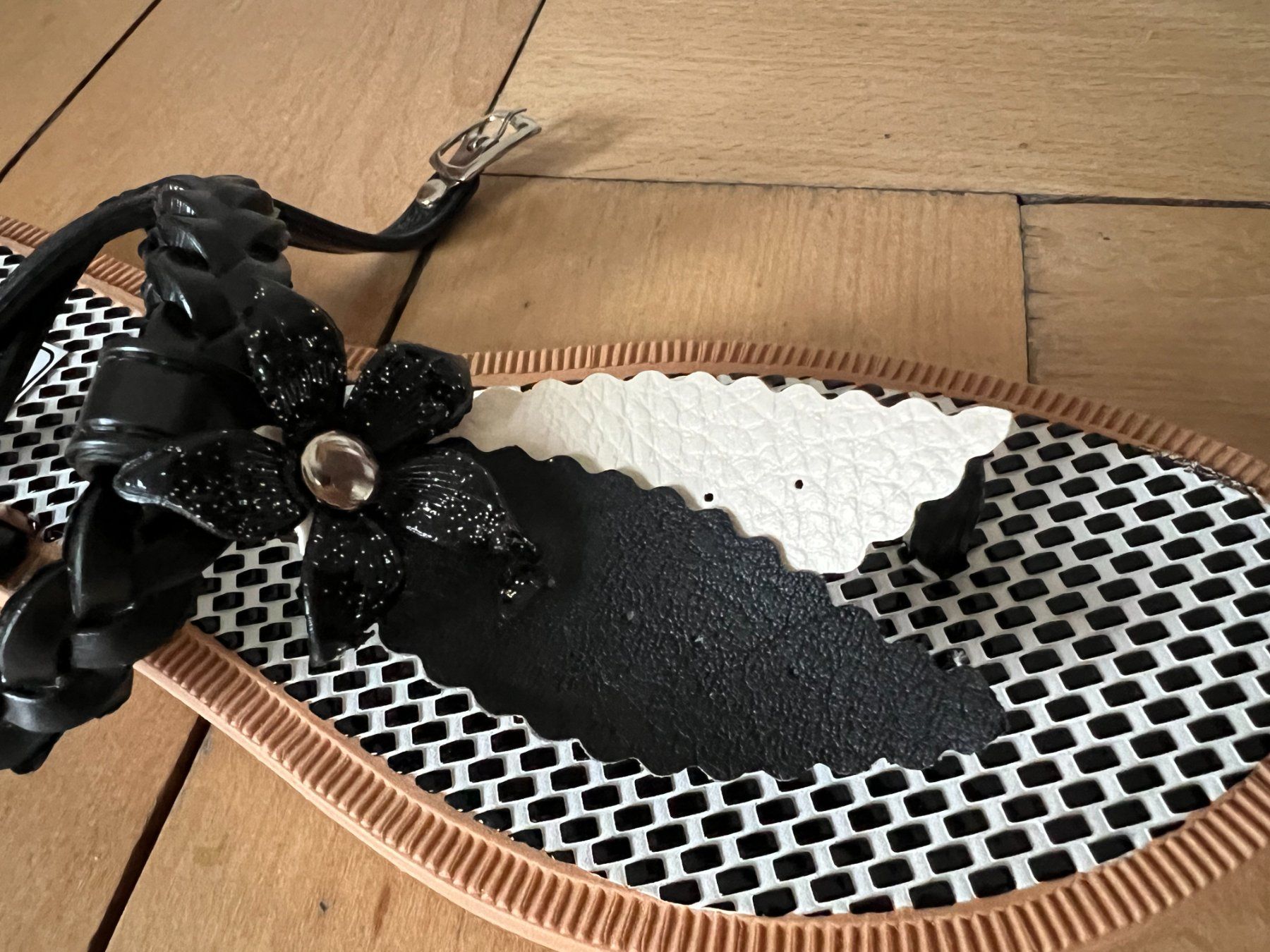 Damenschuhe: Latschen Gummi, schwarz/weiss Gr. 38 – Neu (gemäss Beschreibung) aus Oensingen von katepe 4