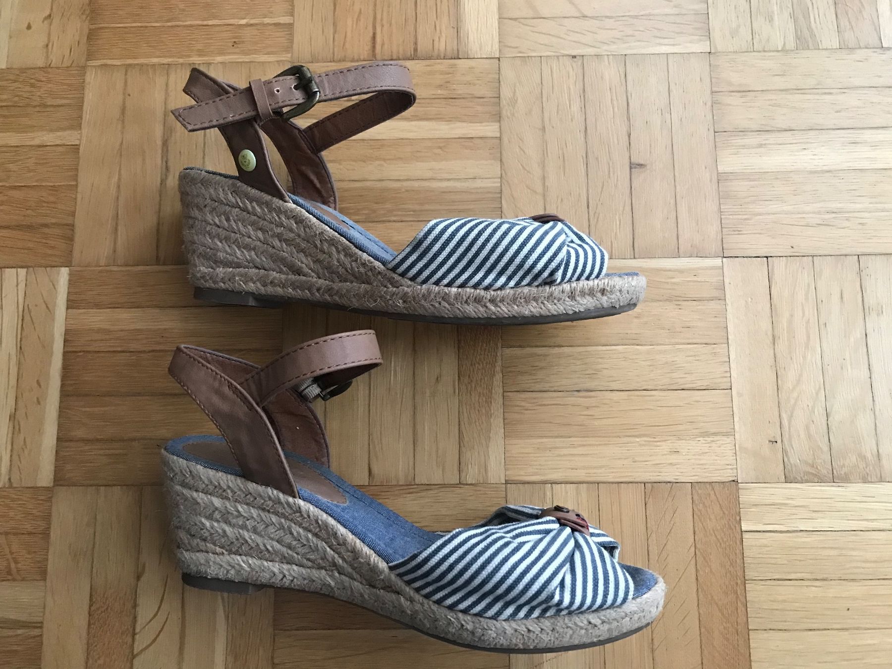 Tom Tailor Scarpe da donna: Sandalen von Tom Tailor Grösse 38 – Usato da Emmenbrücke venduto da Hathor123 2