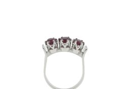 Ring mit 3 Rubinen 18K Weissgold *S3829