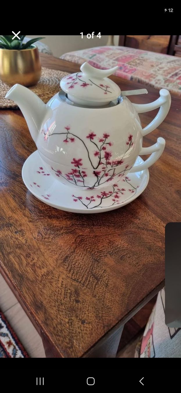 Teekannen: Porcelain Tea set – Neu (gemäss Beschreibung) aus Le Locle von vri_c59x