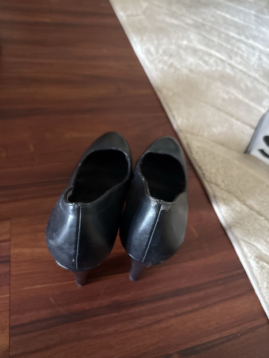 Scarpe da donna: Pumps 37 – Usato da Luzern venduto da chevy7779 2
