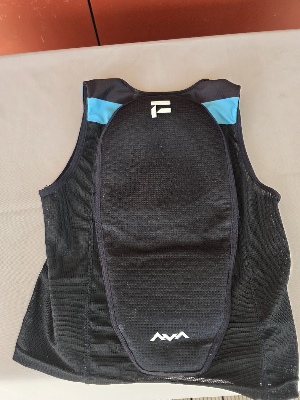 Schutz & Schoner: Flaxta Protektorweste Junior Size Large Rückenprotektor – Gebraucht aus Männedorf von stivi1978 1