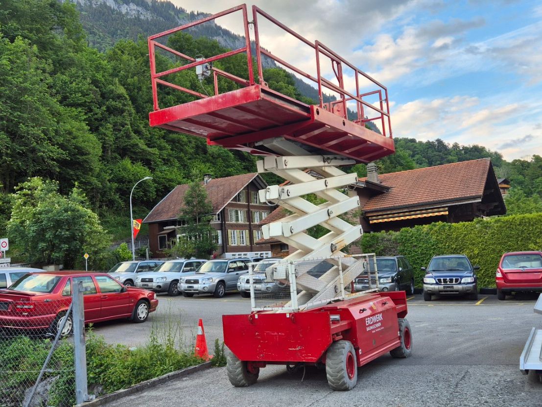 Piattaforme elevatrici & Crick: H.A.B. S154-18E Scherenarbeitsbühne geprüft und bereit – Usato da Ringgenberg BE venduto da mme_776b 1