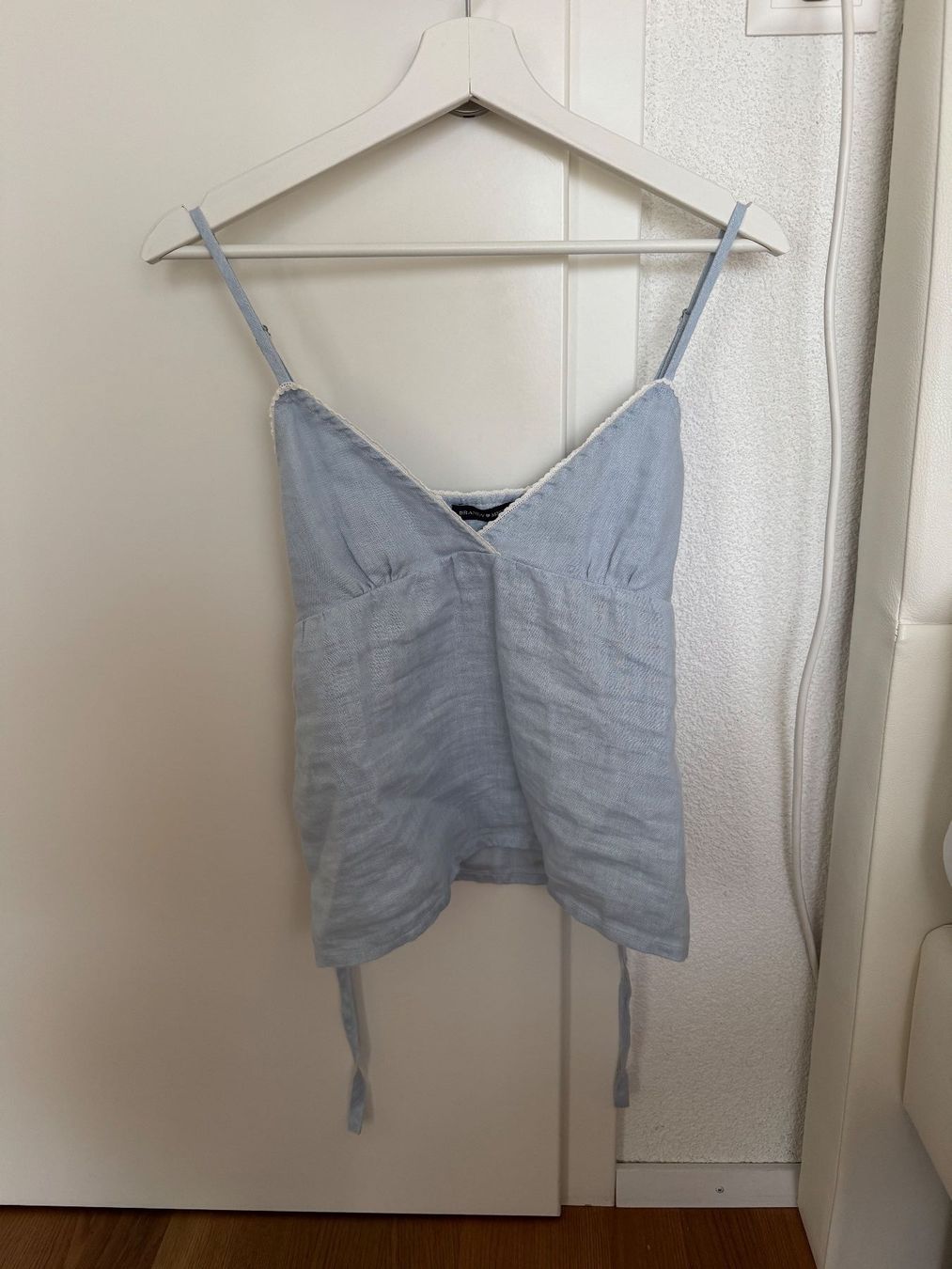 Brandy Melville Top: Brandy Melville Top -  hellblau – Usato da Biel-Benken BL venduto da csr_b6dz 2