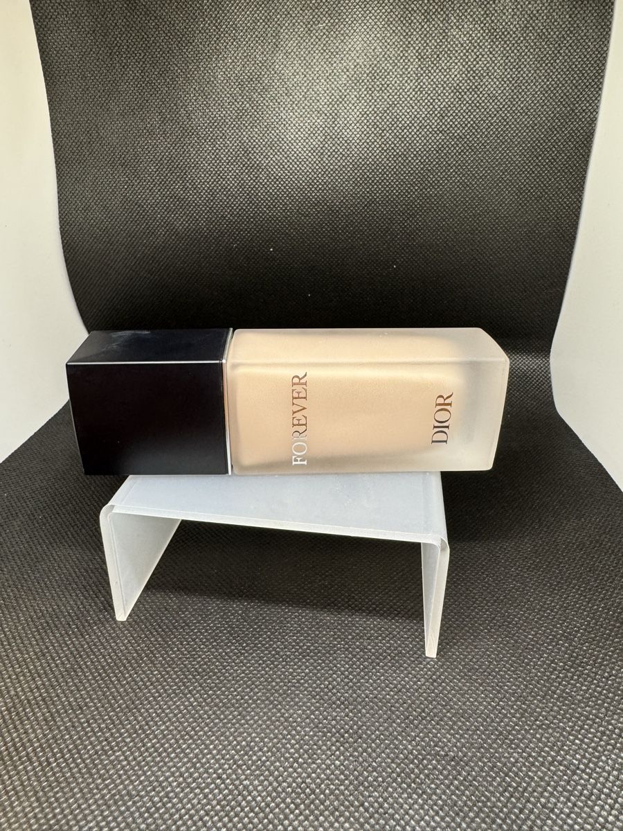 Dior Make-up: Dior Forever Skin Glow Foundation 2WO – Neu und originalverpackt aus lenzburg von and_6zl8 1