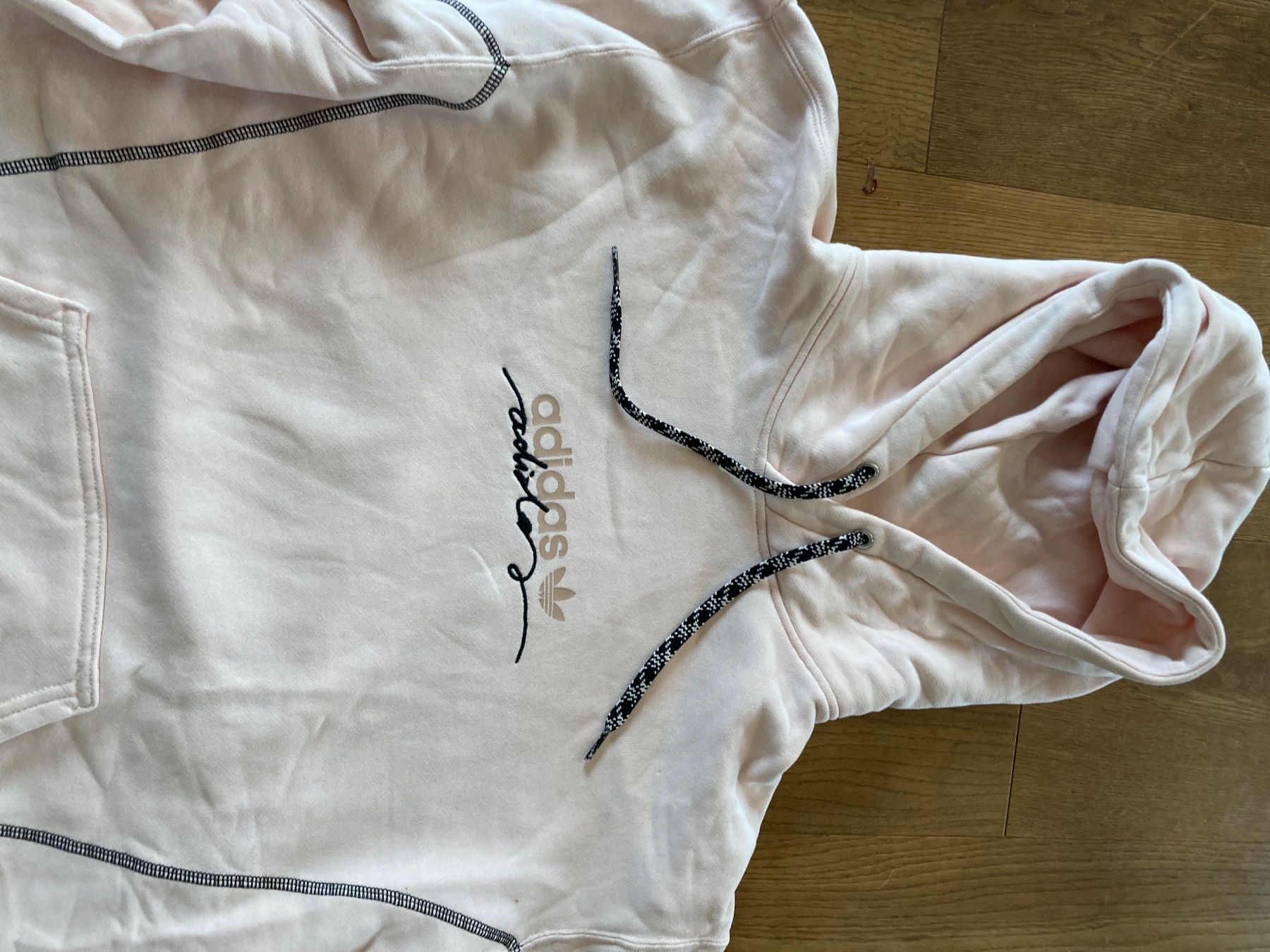 Adidas Pullover & Sweatshirts: Pinker oversized Hoodie Adidas S – Gebraucht aus Lostorf von Gavia 1