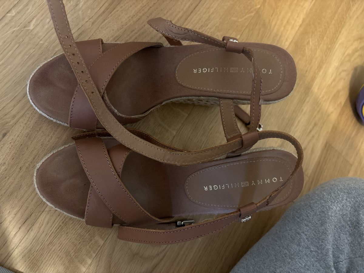 Tommy Hilfiger Damenschuhe: Shoes Tommy Helfinger – Gebraucht aus Basel von ral_hw8z