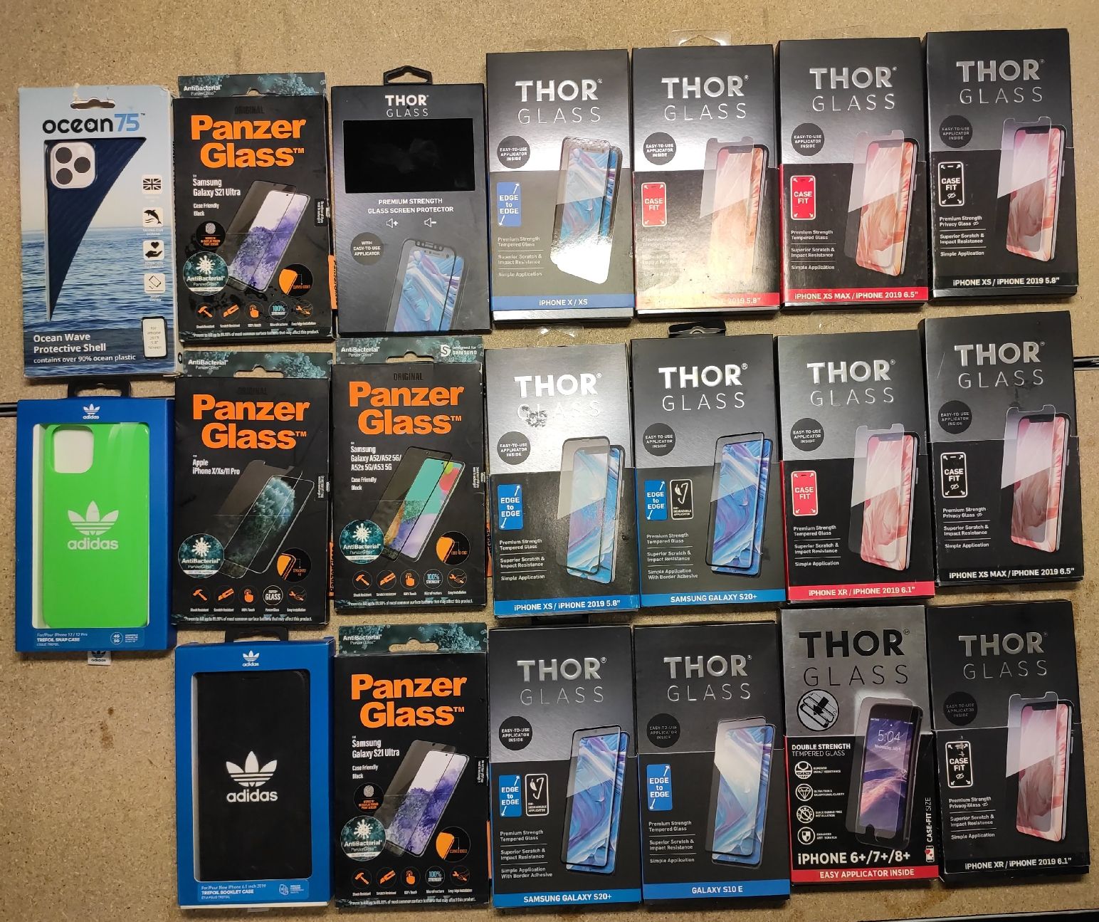 Handys / Smartphones: 20x div. PanzerGlass Displayschutzfolie – Neu und originalverpackt aus Kreuzlingen von Tewes