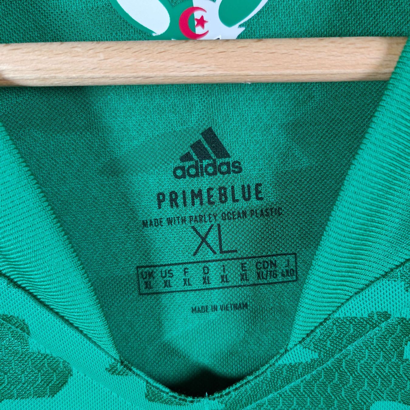 Adidas Canottiere & Pantaloni: Original 2020-21 Algeria Away – Nuovo (secondo la descrizione) da Martigny venduto da eternalpitch 2
