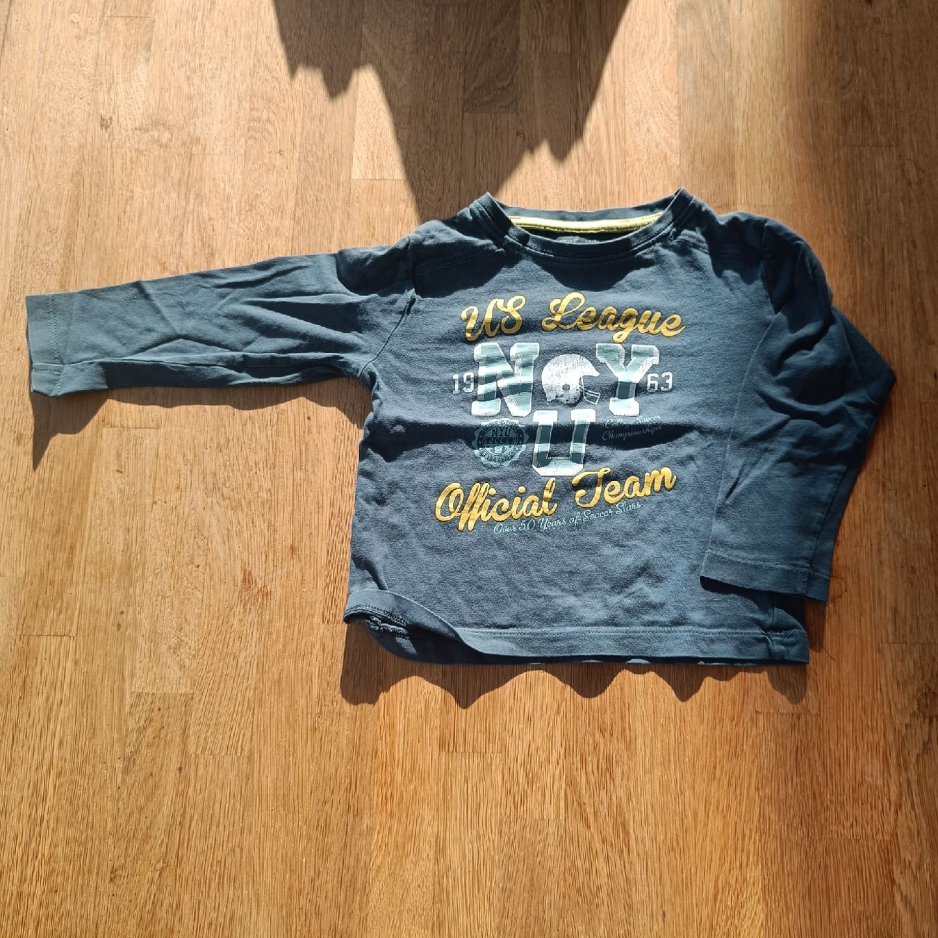 Pullover & Sweatshirts: Pullover Grösse 92 – Gebraucht aus Jaberg von urig17.