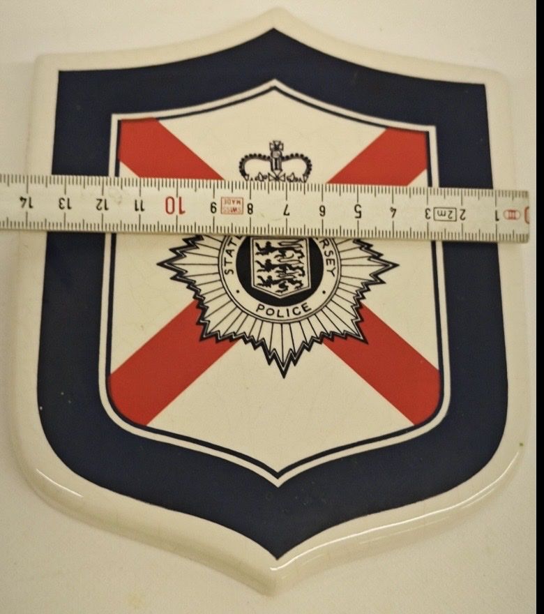 Altro in Antiquarato & Arte: Polizei Jersey Wappen Schild – Usato da Grossaffoltern venduto da sherry73 2