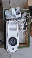 Epson Beamer mit Zubehör und Leinwand 2.50