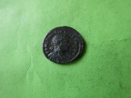 uralte Bronzemünze 18 mm     2.03 g