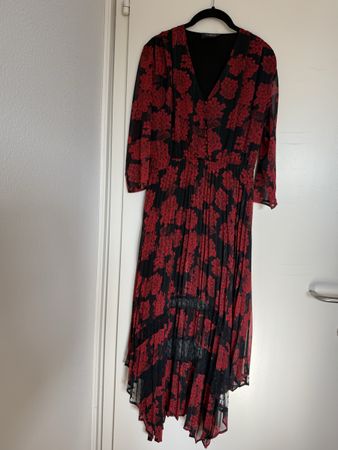 Kleid The Kooples Grösse 2 rotes Blumenmuster mit Spitze