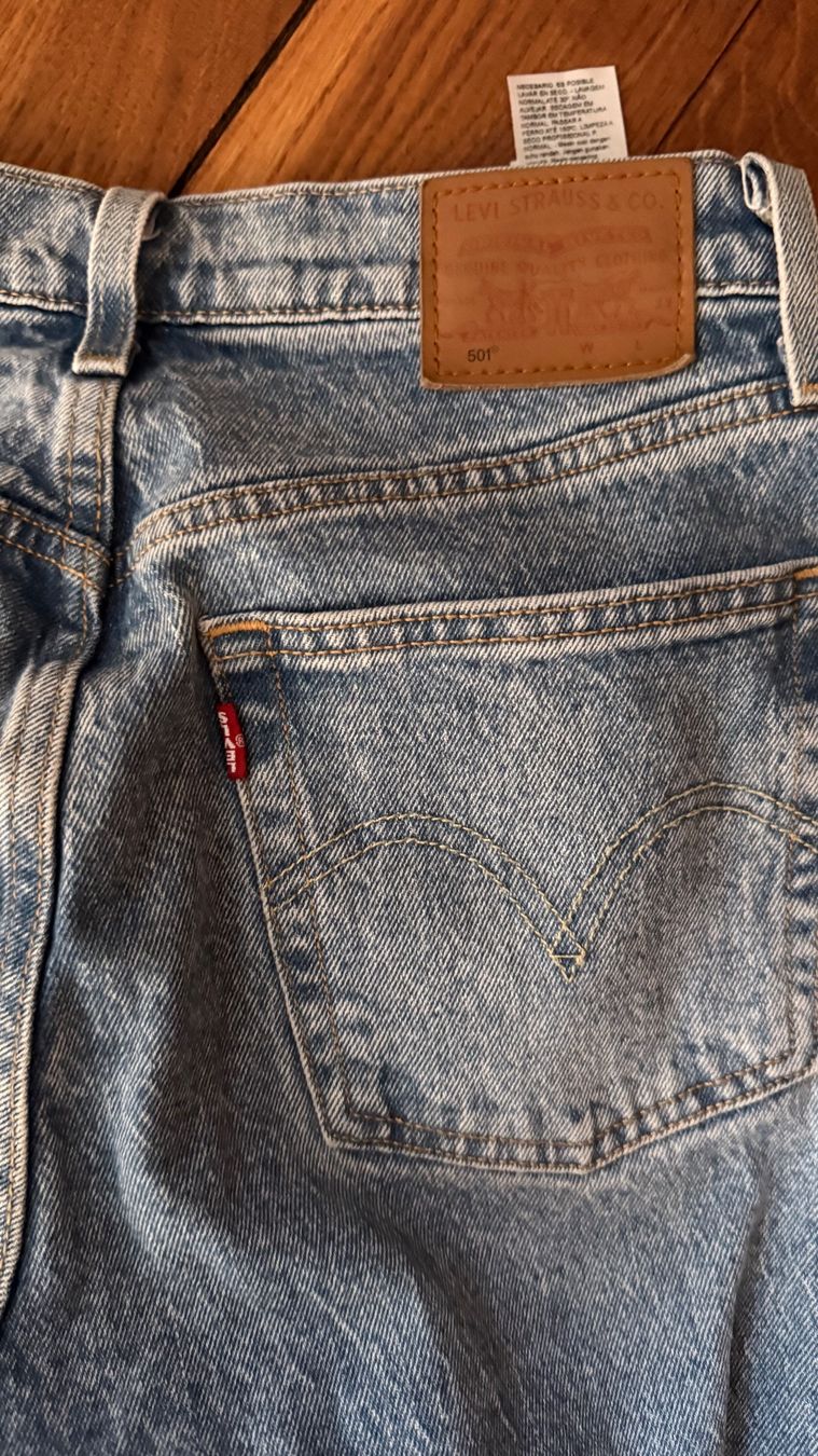 Levi's Jeans: Levis 501 Jeans – Nuovo (secondo la descrizione) da Schaffhausen venduto da melanieisa 1