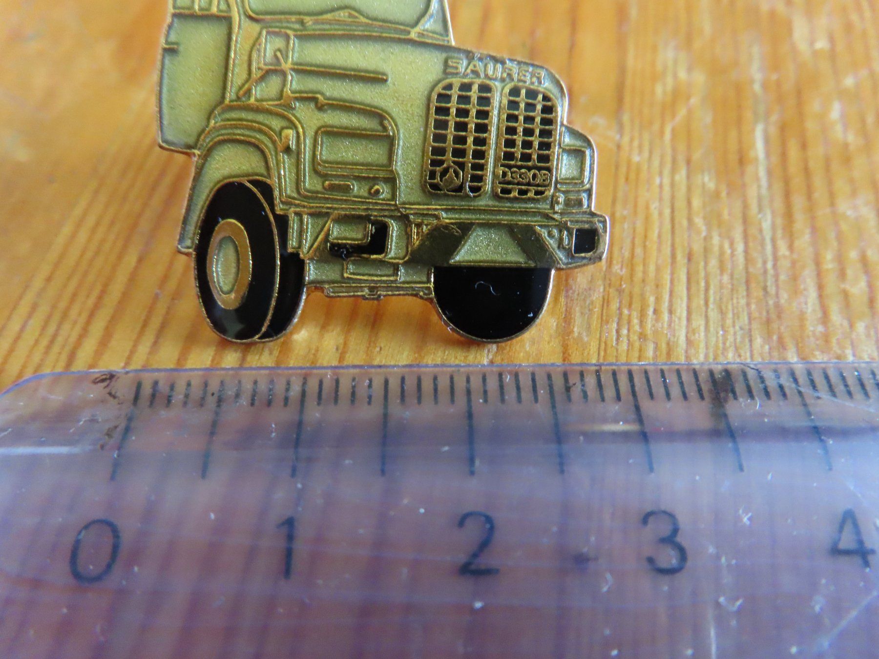 Saurer Placchette & Badge: 2 Pins Saurer Neuwertig – Usato da Egerkingen venduto da 190-48Turbostar 7