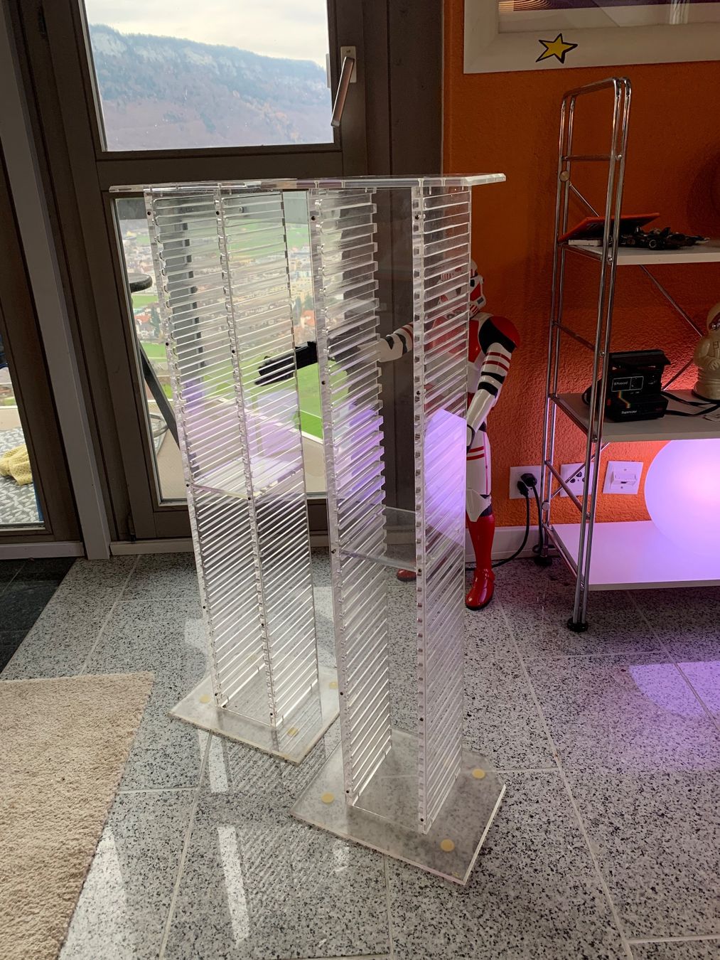 Racks & Ständer: 2× Plexiglas CD-Tower 80er/90er – transparenter CD Ständer – Gebraucht aus Stans von Bridges_Vintage 6