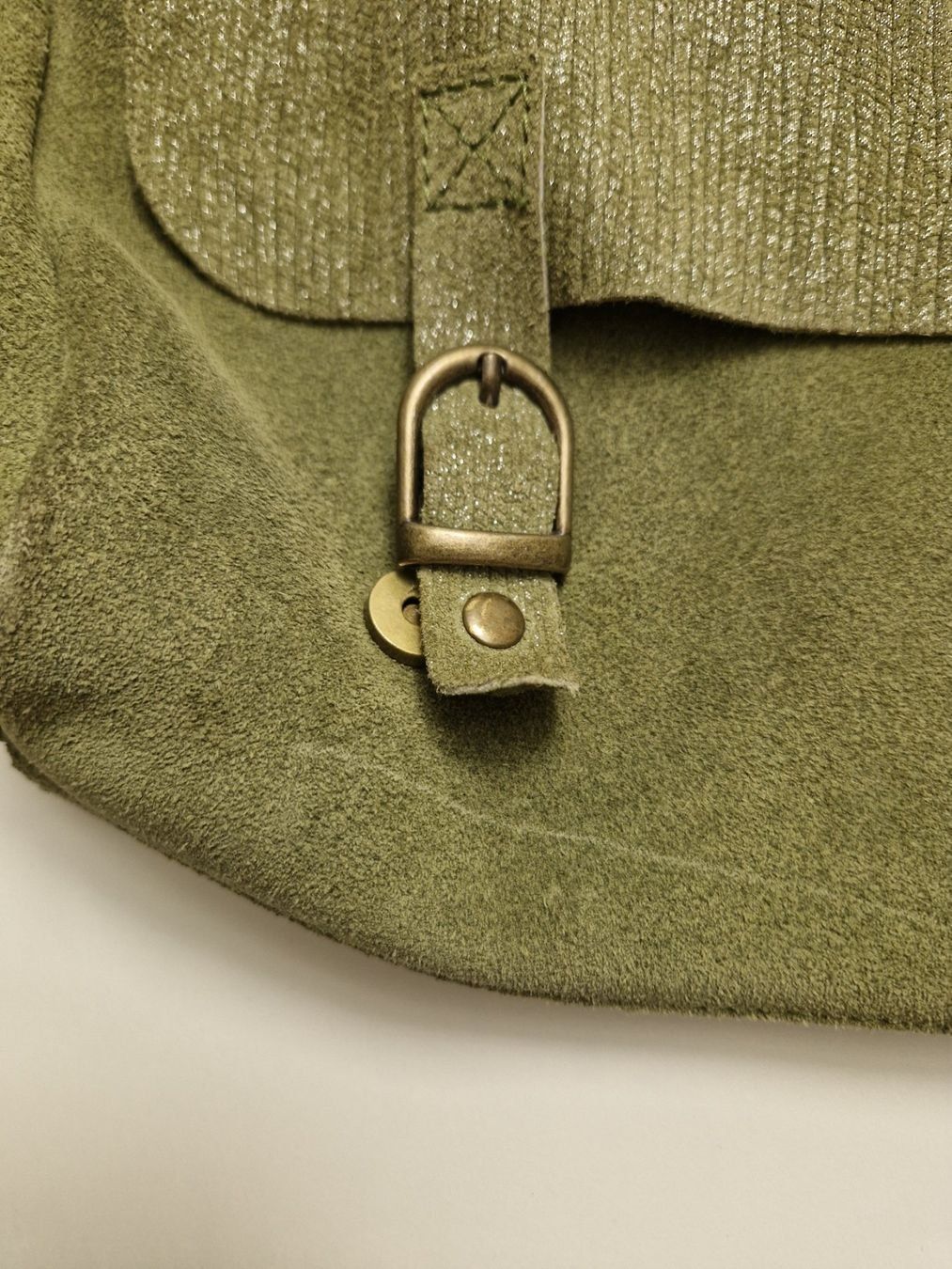 Borse da donna: Echte Wildledertasche Olivgrün – Nuovo (secondo la descrizione) da Glattbrugg venduto da mas_75t2 2