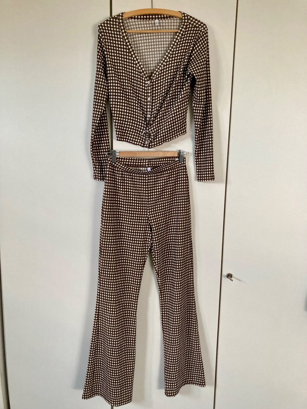 Only Kleiderpakete: Completo camicetta + pantalone / Bluse + Hose Outfit – Gebraucht aus Torricella von non_t6pd