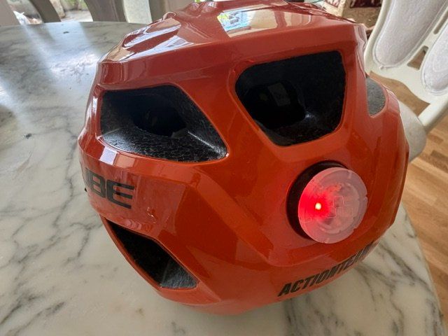 Cube Casques: Cube Aktionteam Helmet M 52-57 cm – D'occasion à Wabern par MagdalenaWabern 7
