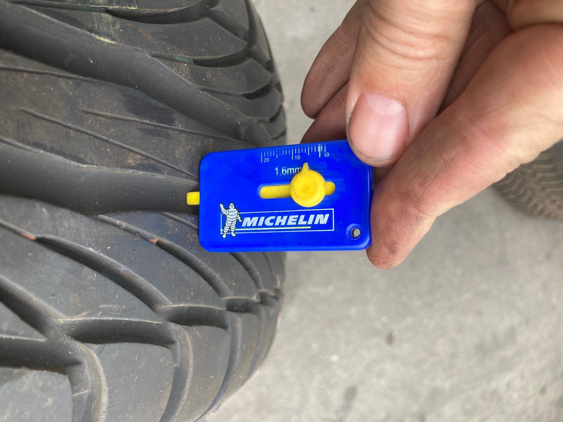 Nokian Pneus & Kompletträder: 215/60R15 Sommerpneu – Gebraucht aus Cham von WB2223 6