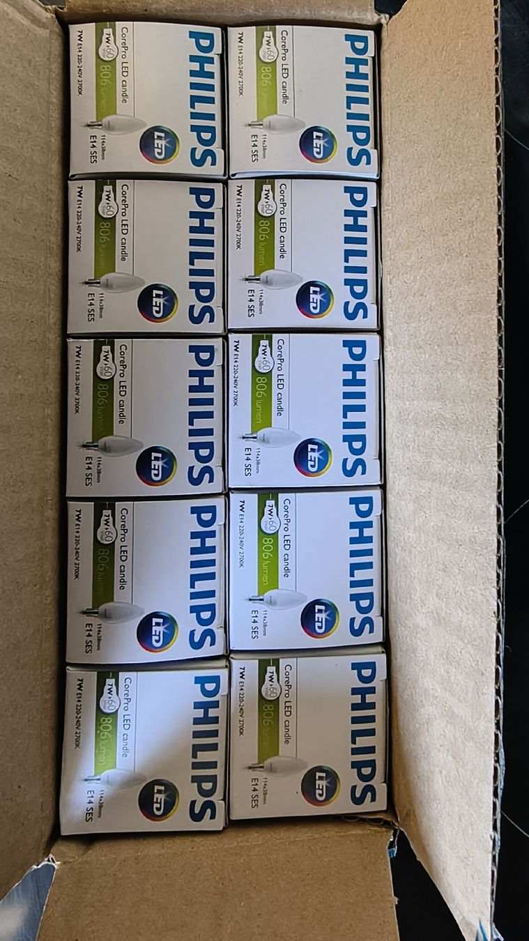Philips Lampade: LED Leuchtmittel E14 Kerzenförmig – Nuovo e nell'imballaggio originale da Langenthal venduto da Chrixi77