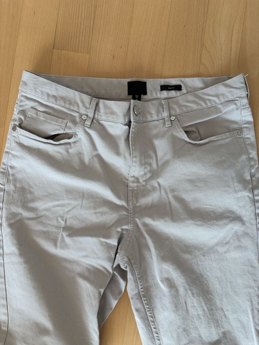 Hosen: Hose Slim Fit beige – Gebraucht aus Zürich von Vittelo 1