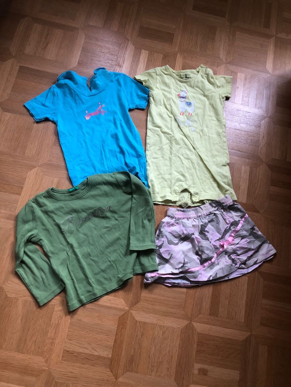 Lotti & Set di vestiti: Kleiderpaket Gr. 86 – Usato da Vilters venduto da Zwaergli13