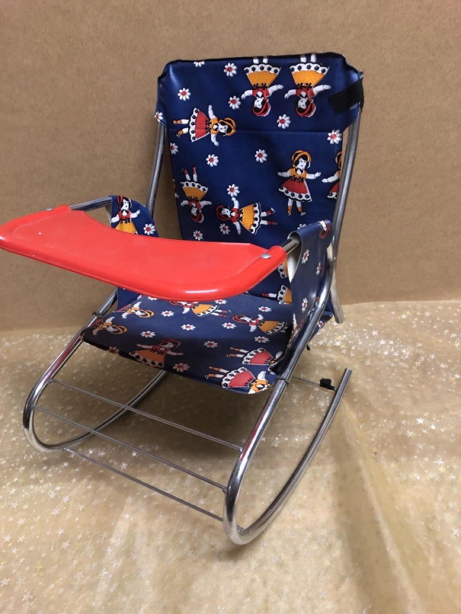Giocattoli: Chaise haute vintage pour poupée – Usato da Vésenaz venduto da Marguerite51 1