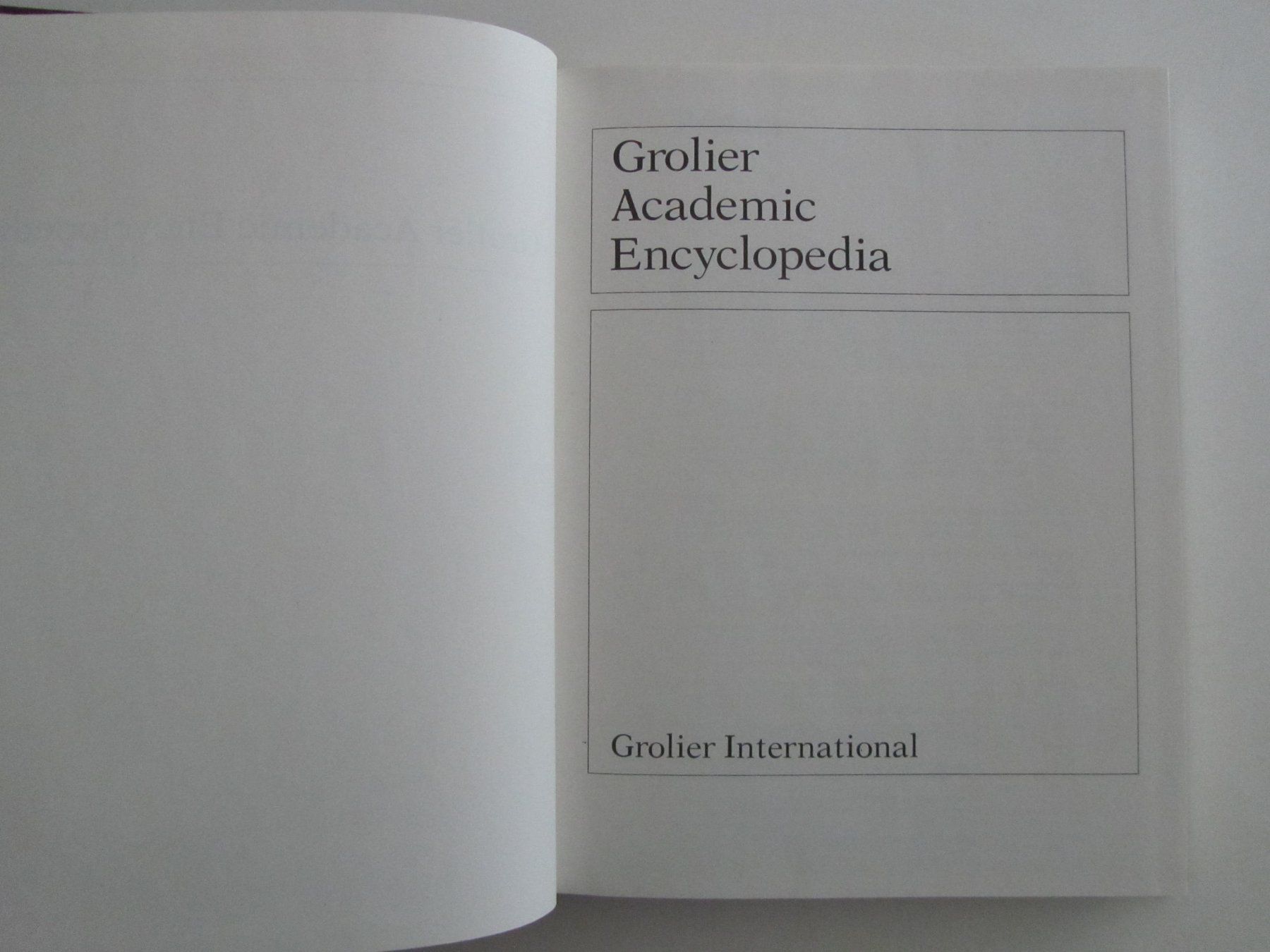 Livres: Grolier Academic Encyclopedia, 1983 – D'occasion à Locarno par edn.vintage 5