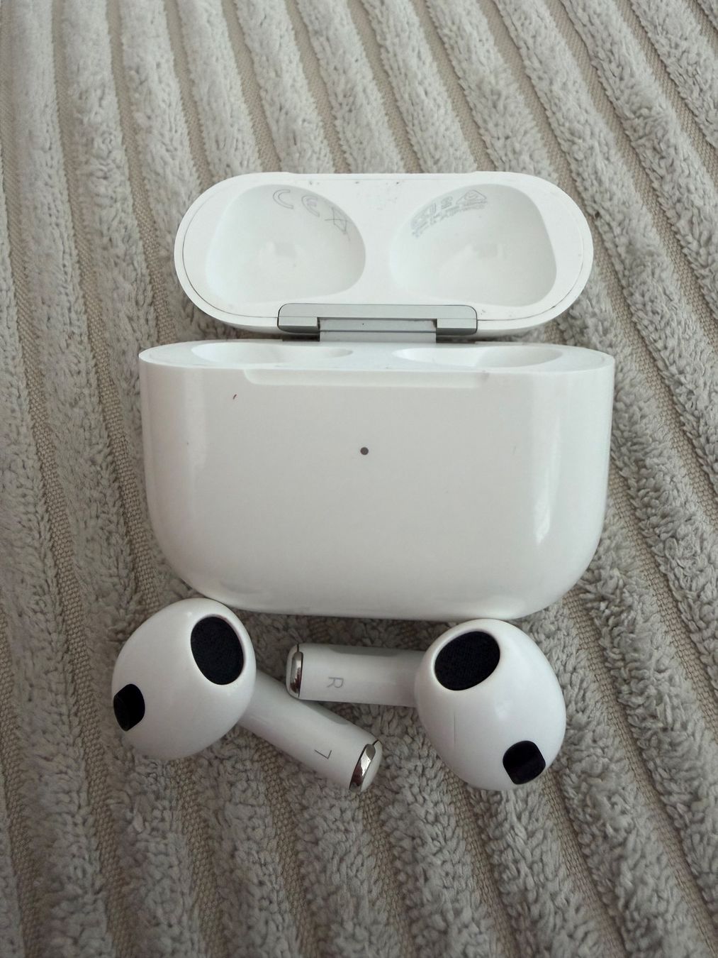 Apple Kopfhörer: APPLE AirPods – Gebraucht aus Niederwangen BE von KBL85 3