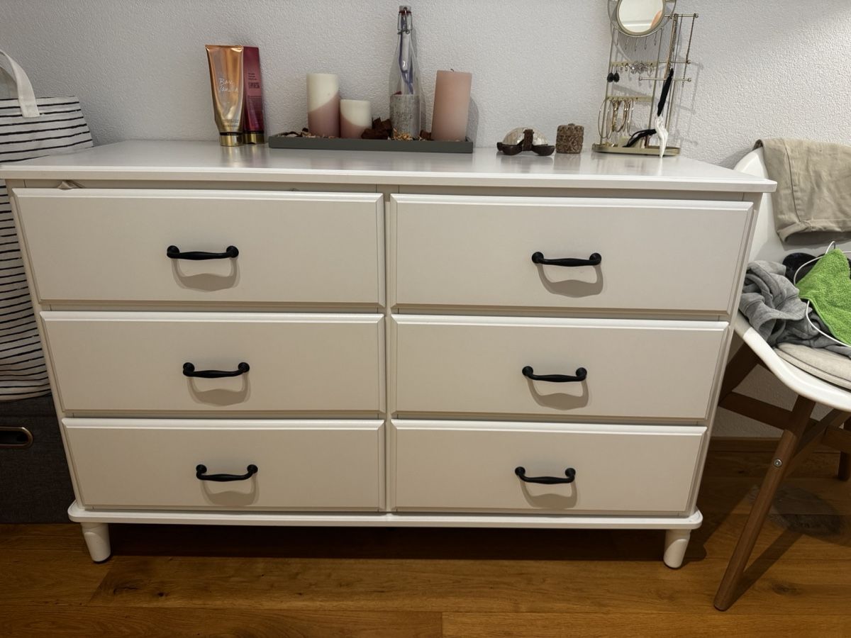 Ikea Commodes: Kommode Ikea  – D'occasion à Frutigen par fabifabi03