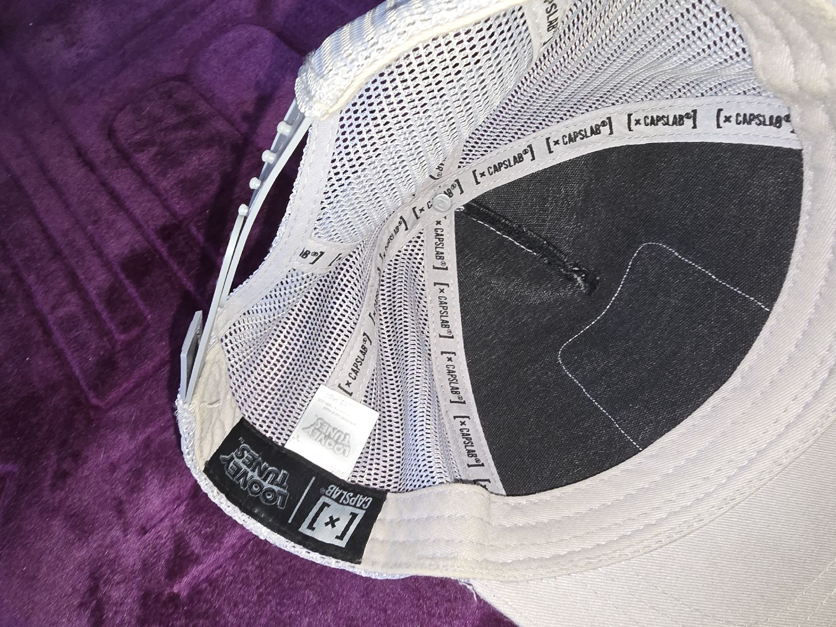 Copricapi, berretti & cappellini: Casquette Capslab Bugs Bunny – Usato da Mont-sur-Lausanne venduto da Didinho 1