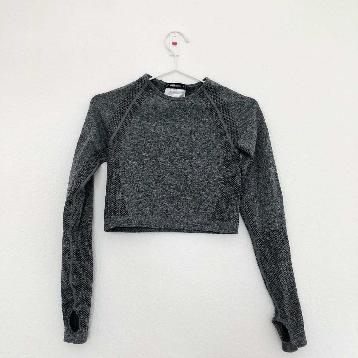 Tops: Sport Crop Top Grau, Gr. S, Daumenlöcher – Neu (gemäss Beschreibung) aus Chur von faja7000