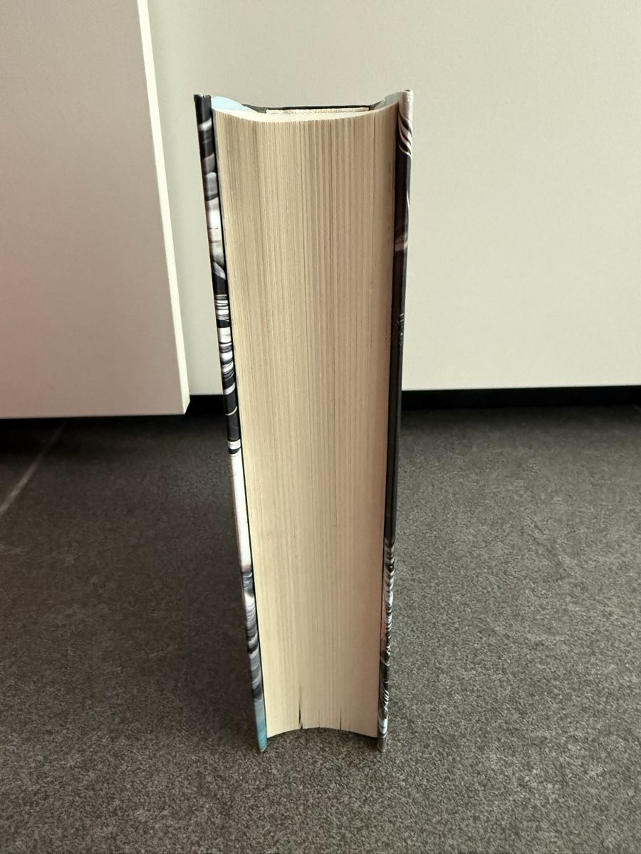 Libri: When The Moon Hatched mit Charakterkarte – Usato da Männedorf venduto da mel_st6z 3