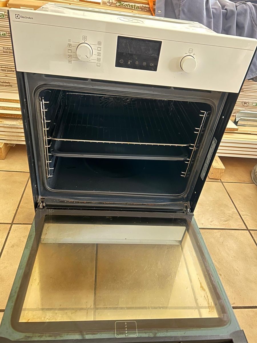 Electrolux Backöfen: Einbaubackofen Electrolux weiss 55 cm  – Gebraucht aus Hausen AG von Feel_pink 3