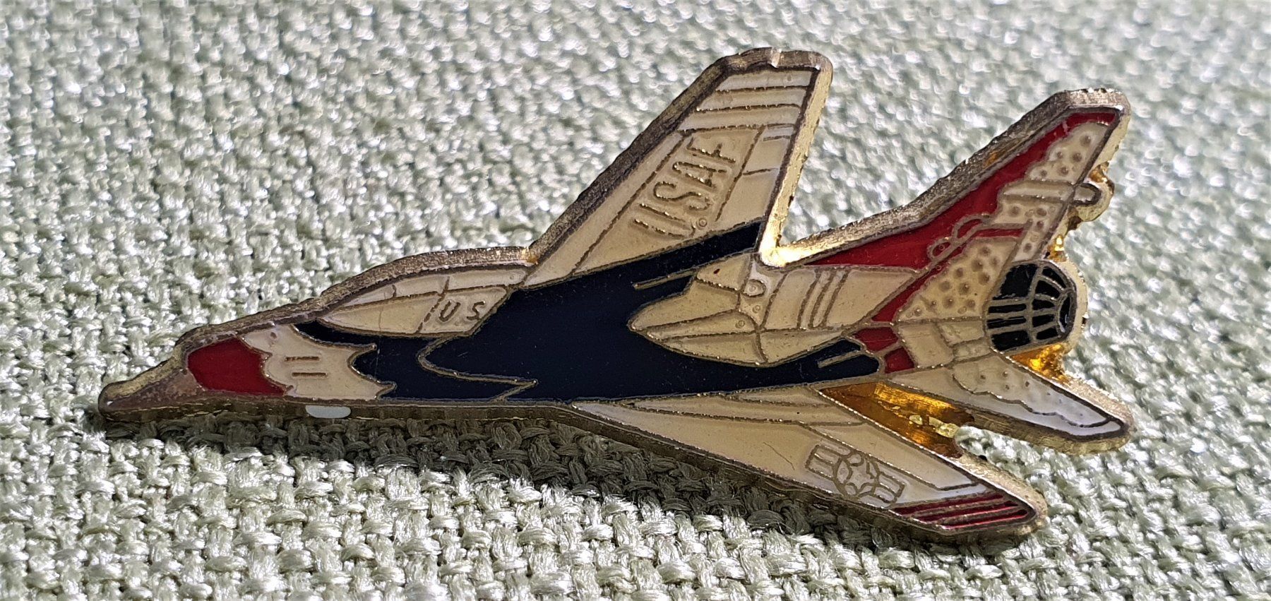 Plaketten & Abzeichen: M960 - Pin US Air Force Flugzeug Jet – Gebraucht aus Reinach BL von Boston-Verkauf