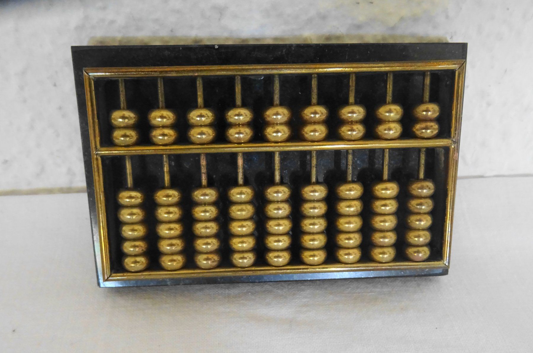 Jeux: Chinesischer ABACUS Messing schwarzer Steinsockel – D'occasion à Zürich par Connie8 1