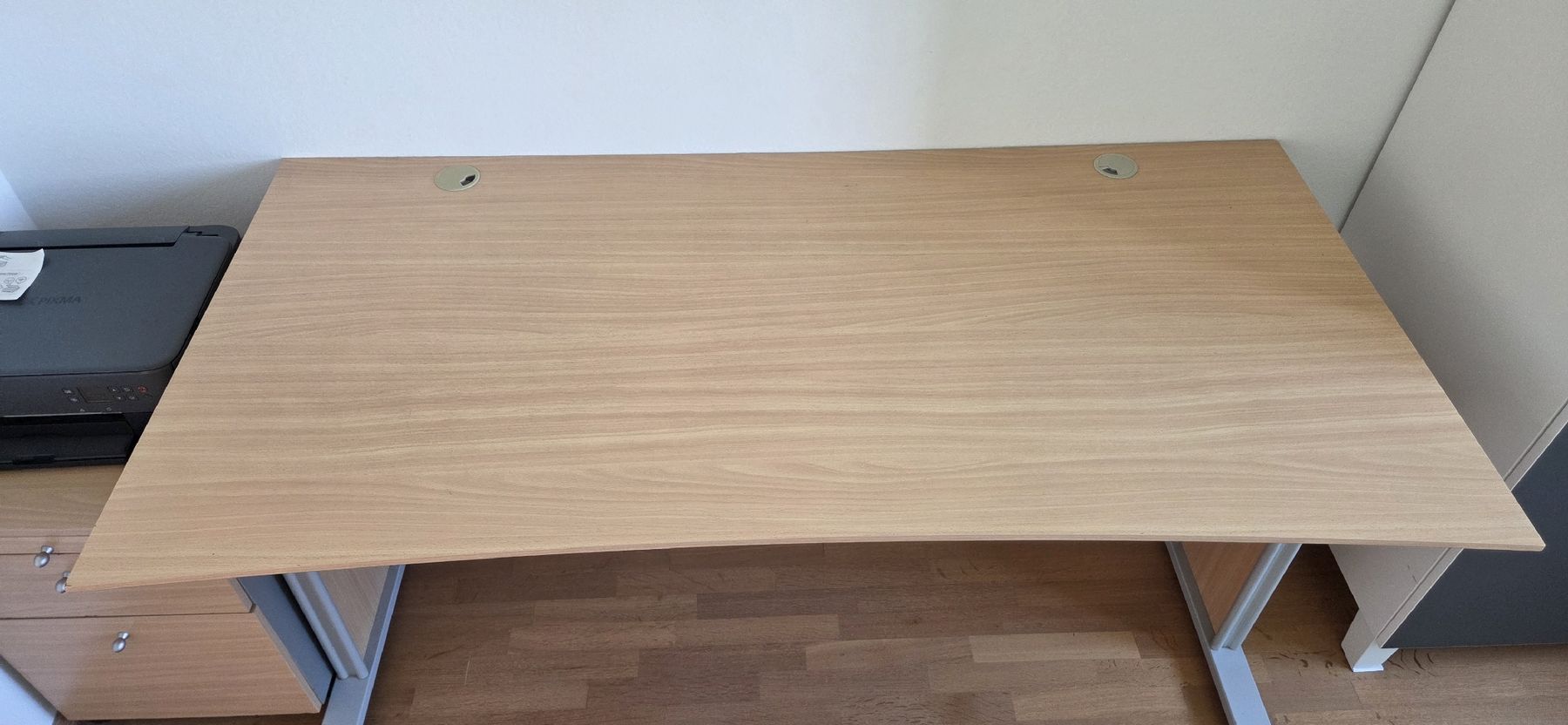 Bureaux: Bürotisch mit Rollcontainer Buche hell – D'occasion à Spiegel b. Bern par Gel89 2