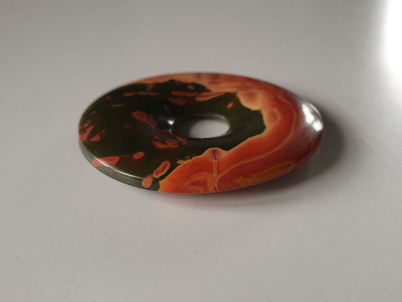 Pendentifs: disque de jaspe polychrome pour pendentif – D'occasion à Echandens par annegug 1