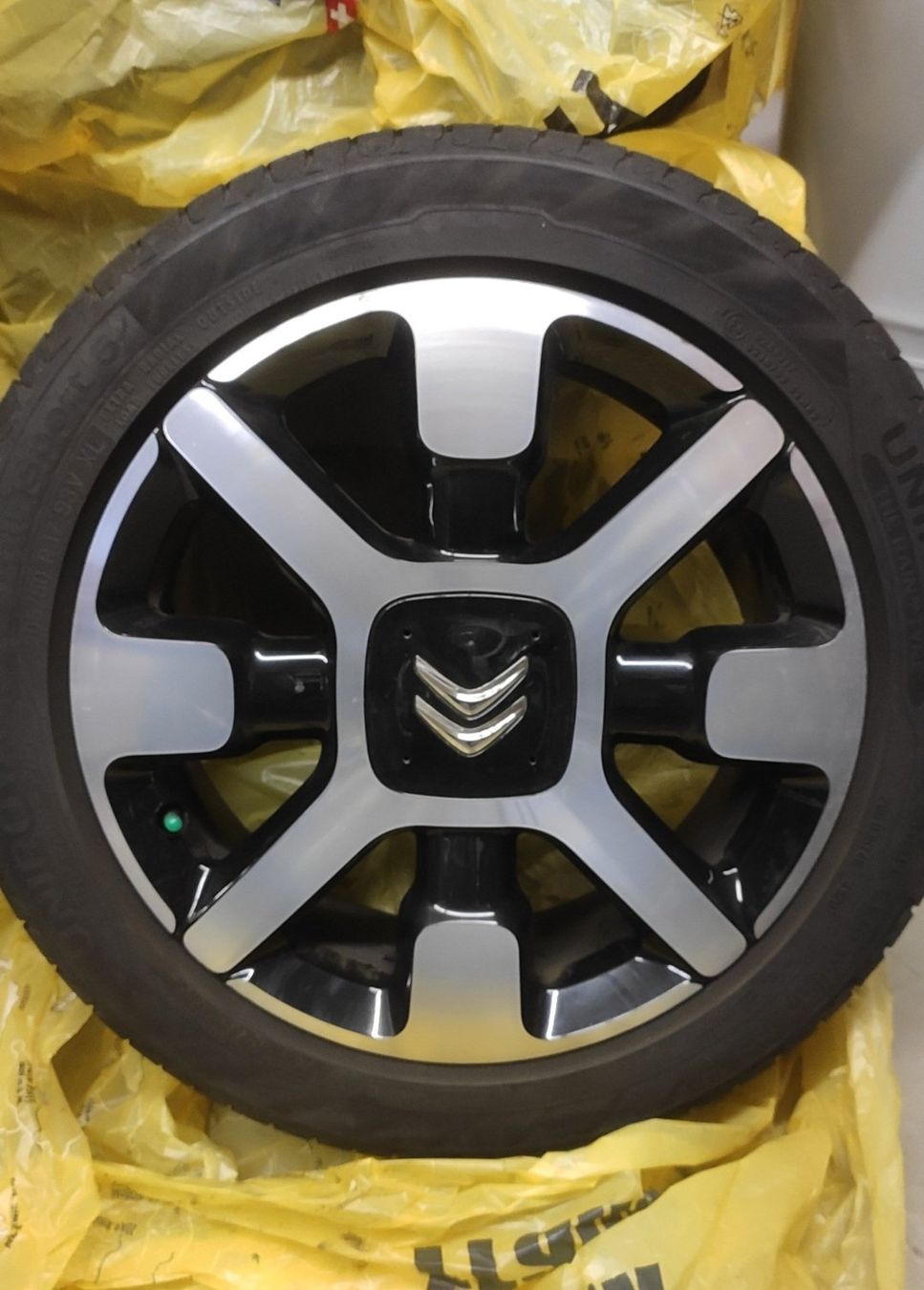 Citroën Automobili: Citroen C4- Cactus/ RIP CURL – Usato da Emmenbrücke venduto da bergundtal01 6