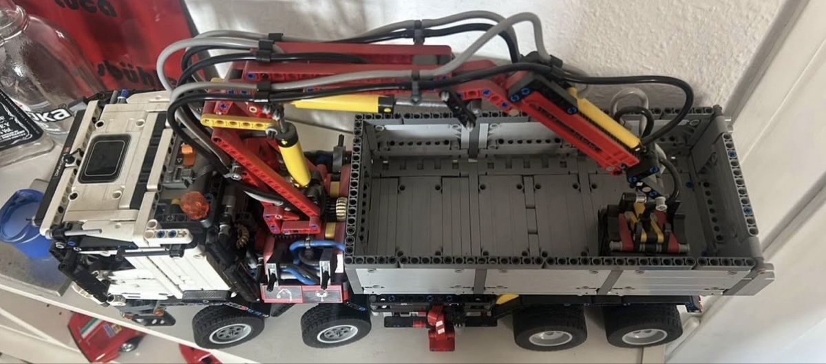 Lego Giocattoli: LEGO Technik LKW ab 99.- Top Ware – Usato da Sennwald venduto da HARO-Import
