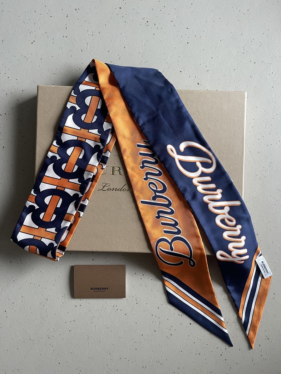 Burberry Foulard & Sciarpe: Burberry TB Monogram Seiden-Twilly Schal Orange – Nuovo (secondo la descrizione) da Zürich venduto da Recode.Fashion