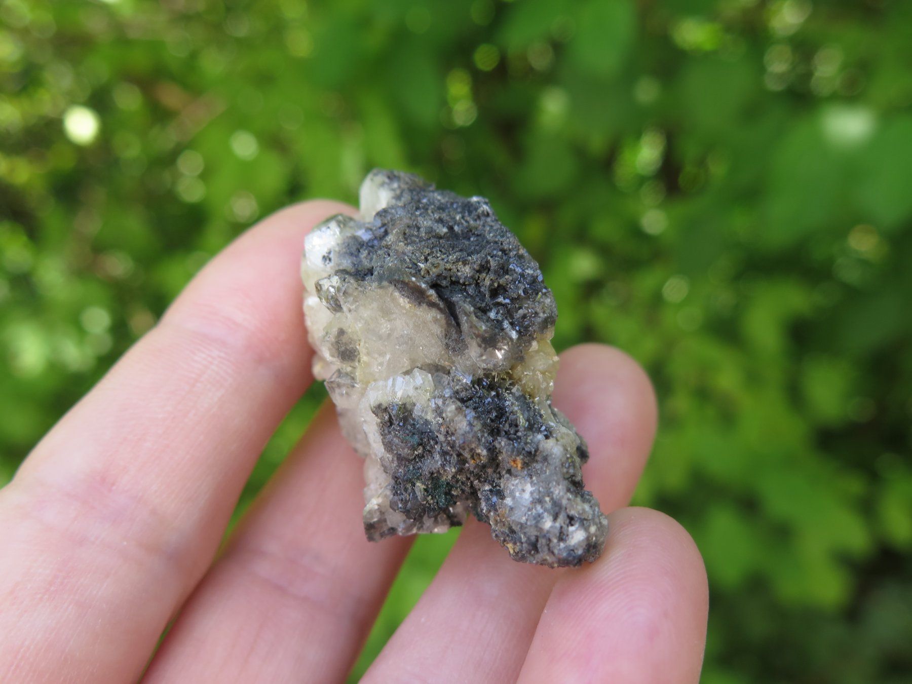 Minerali & Pietre curative: Cerussit Stufe, Paragenese Mimetesit von Namibia – Usato da Schaffhausen venduto da Yamakana51L8736OQ8 8