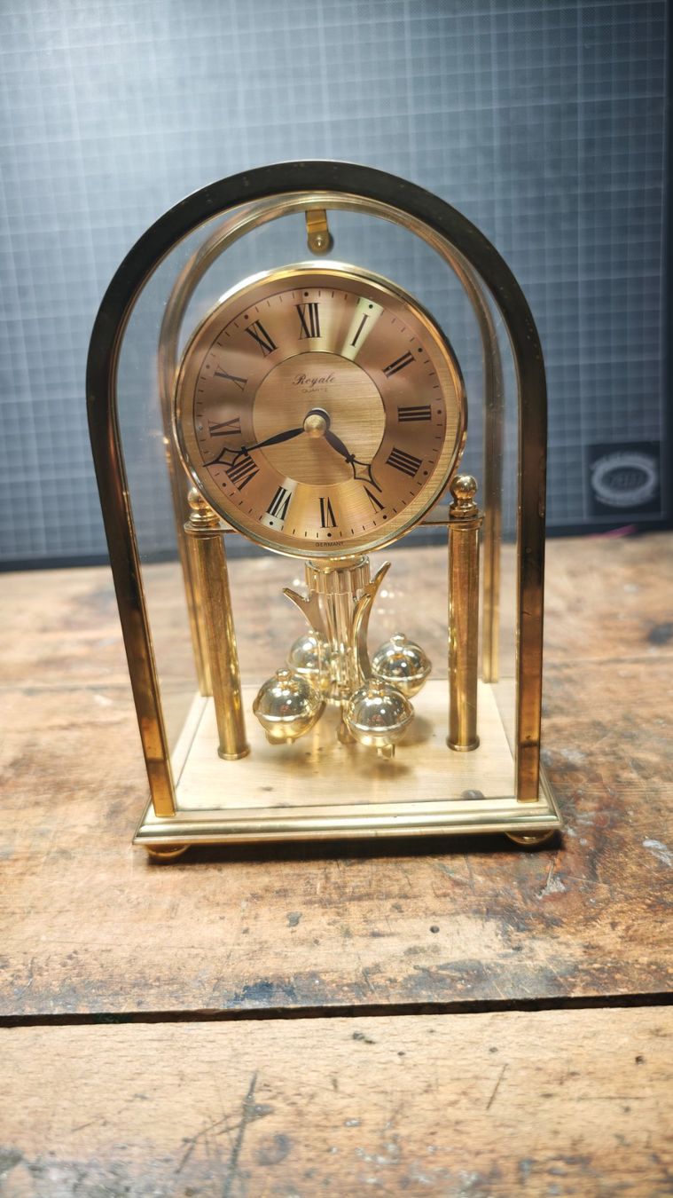 Orologi da terra & Orologi da parete: Wunderschöne alte  Kamin Uhr – Usato da Gelterkinden venduto da MYSTOREFORYOU4460