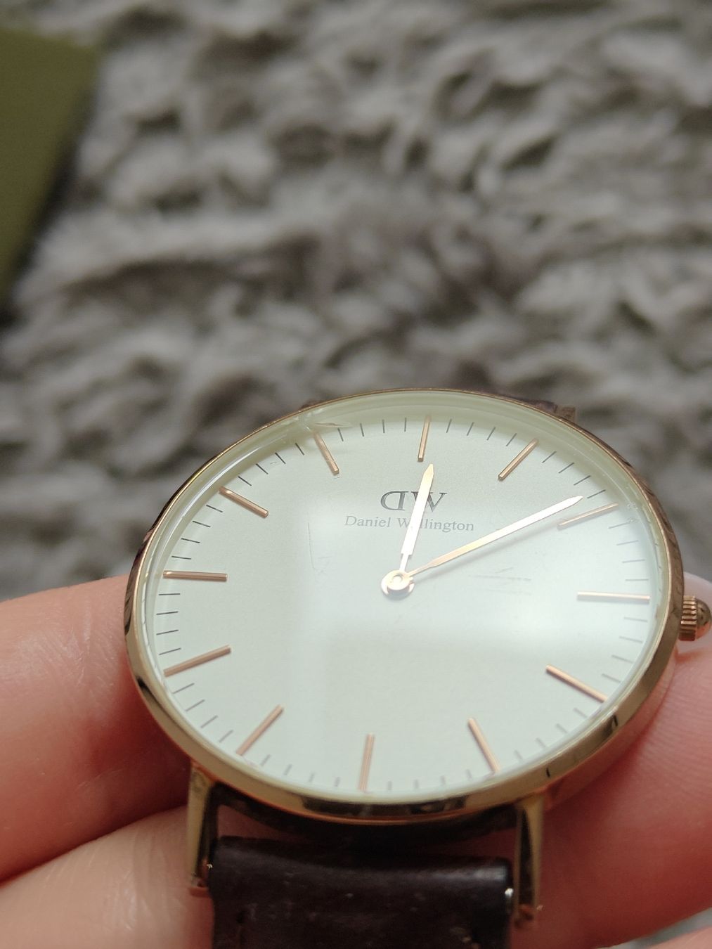 Daniel Wellington Orologi: Daniel Wellington Uhr – Difettoso da Pieterlen venduto da Saemelili 8
