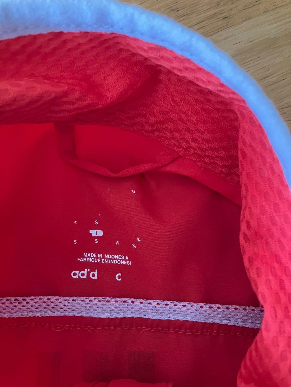 Adidas Jacken: Leichte Laufjacke von adidas Gr. S – Gebraucht aus Emmenbrücke von manusti 3